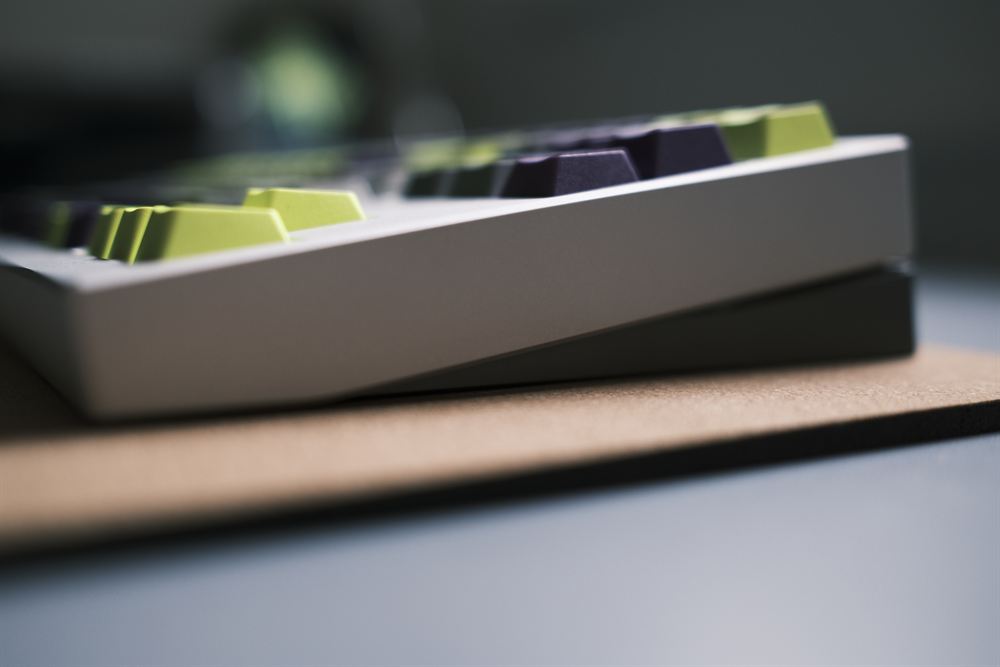 Geon F1-8X V2 — silver TKL with GMK Nervewrecker purple and volt-green caps