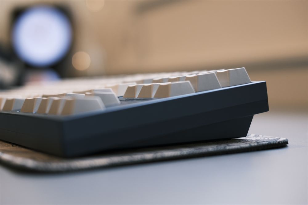 TGR Jane v2 OG — blue-gray winkeyless board with GMK Mut