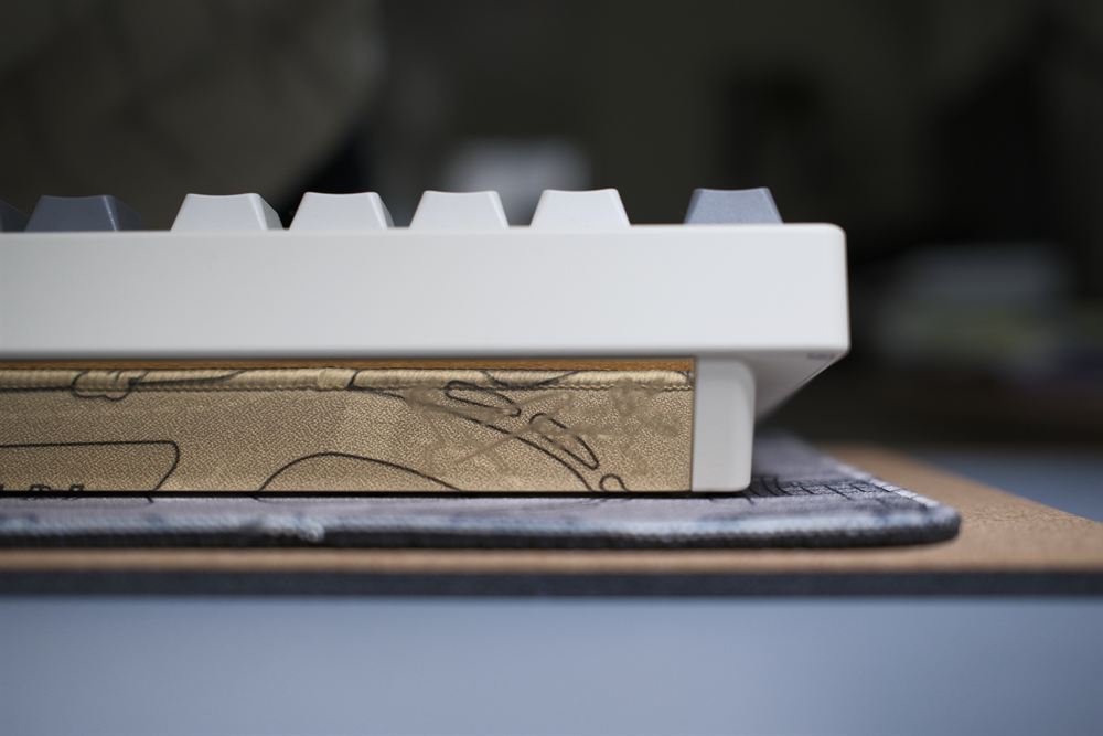 TGR Rubrejane — beige coated TKL over a gold PVD mirror weight, GMK JS