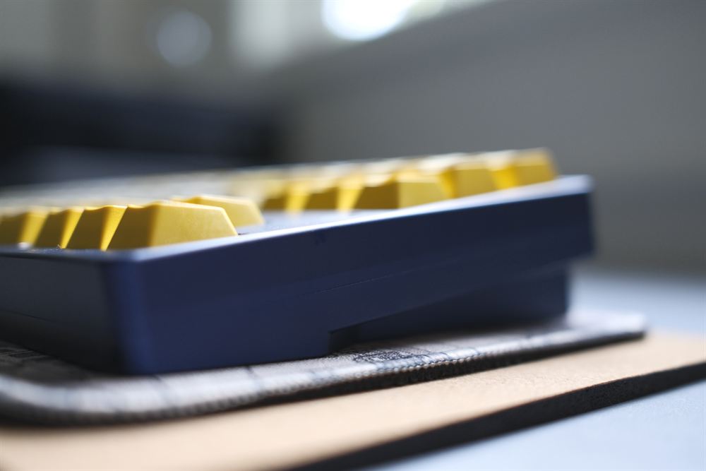 Spyder Gentian — gentian-blue anodized TKL with GMK Serika