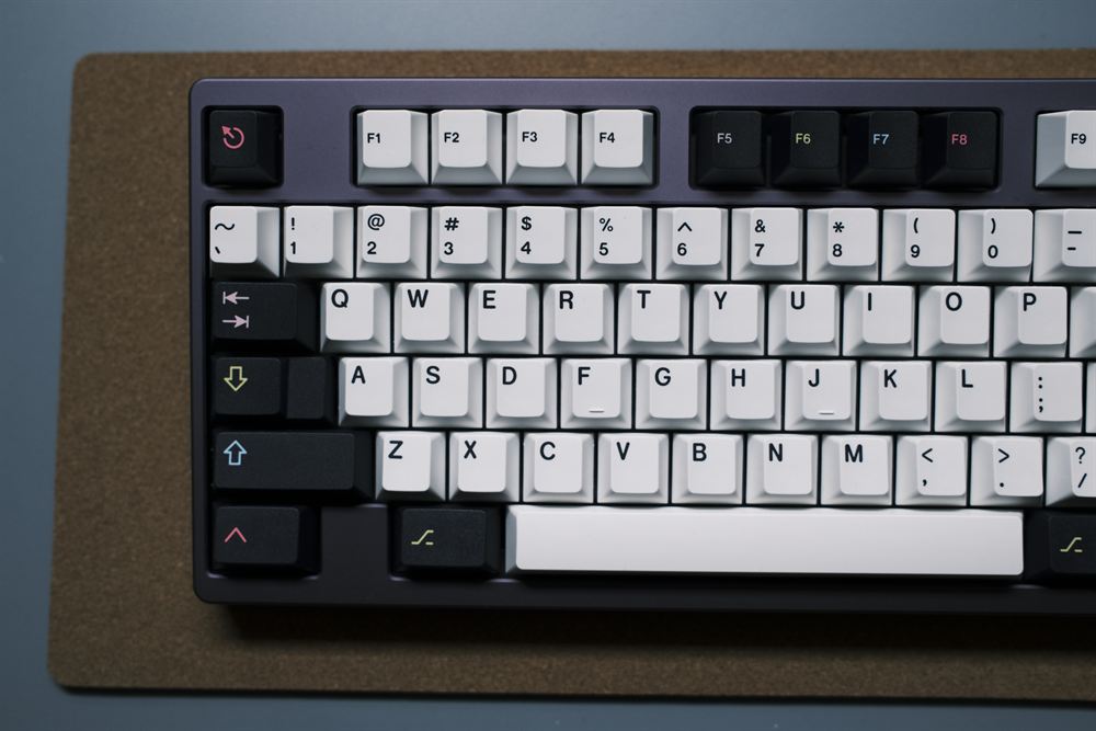 Three-quarter over the reset key, function row and white alphas