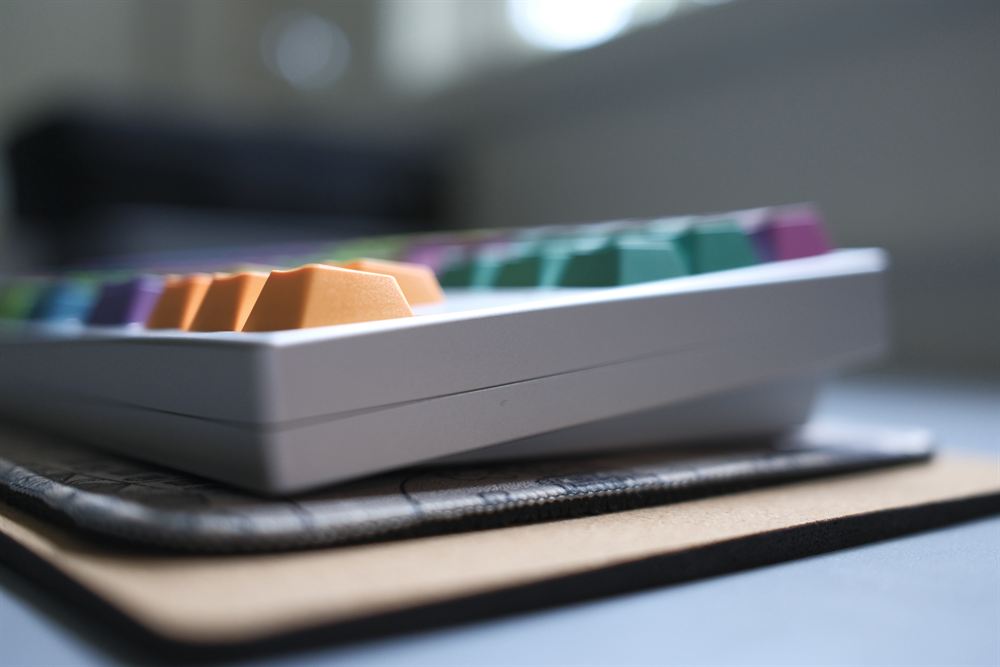 TGR Jane v2 ME — silver board with multicolor GMK Windbreaker